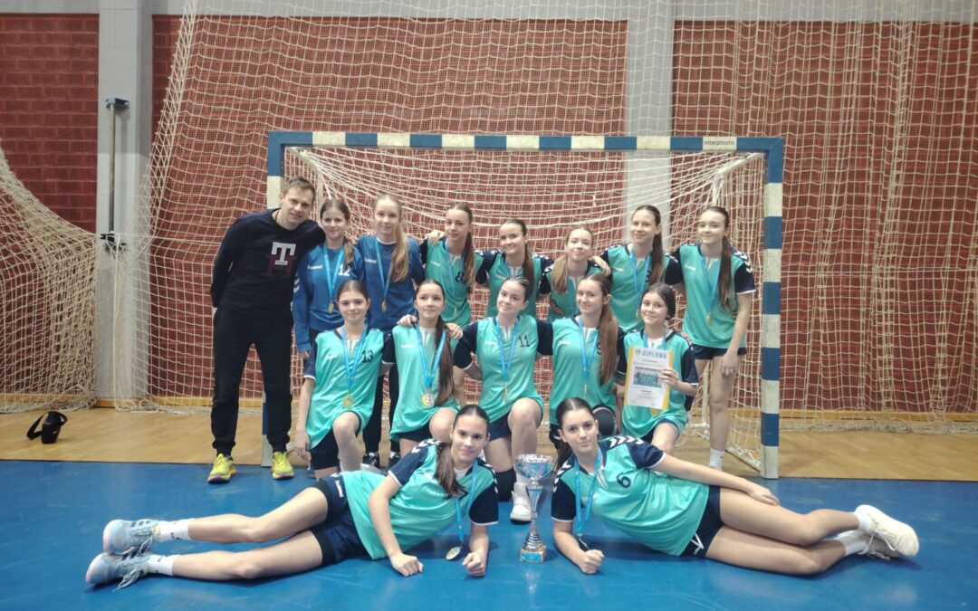 RUKOMETAŠICE NAŠE ŠKOLE PRVAKINJE GRADA ZAGREBA