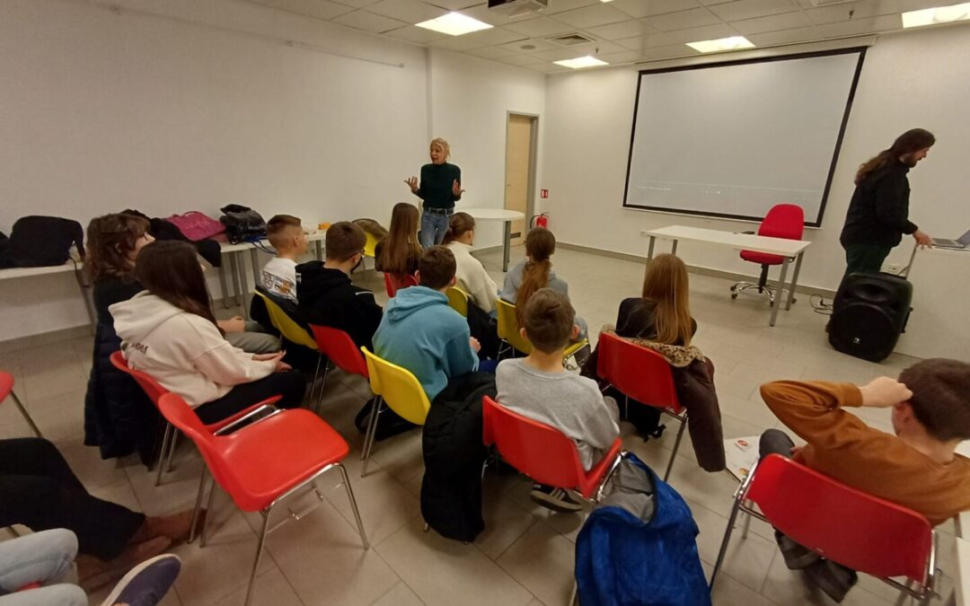 Projekcija romskog filma “Nebo, Kotač, Zemlja” u gradskoj knjižnici Jelkovec